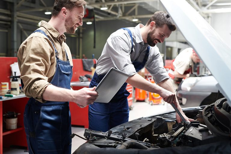 Auto Collision Services: Hire Trained Automotive Technicians